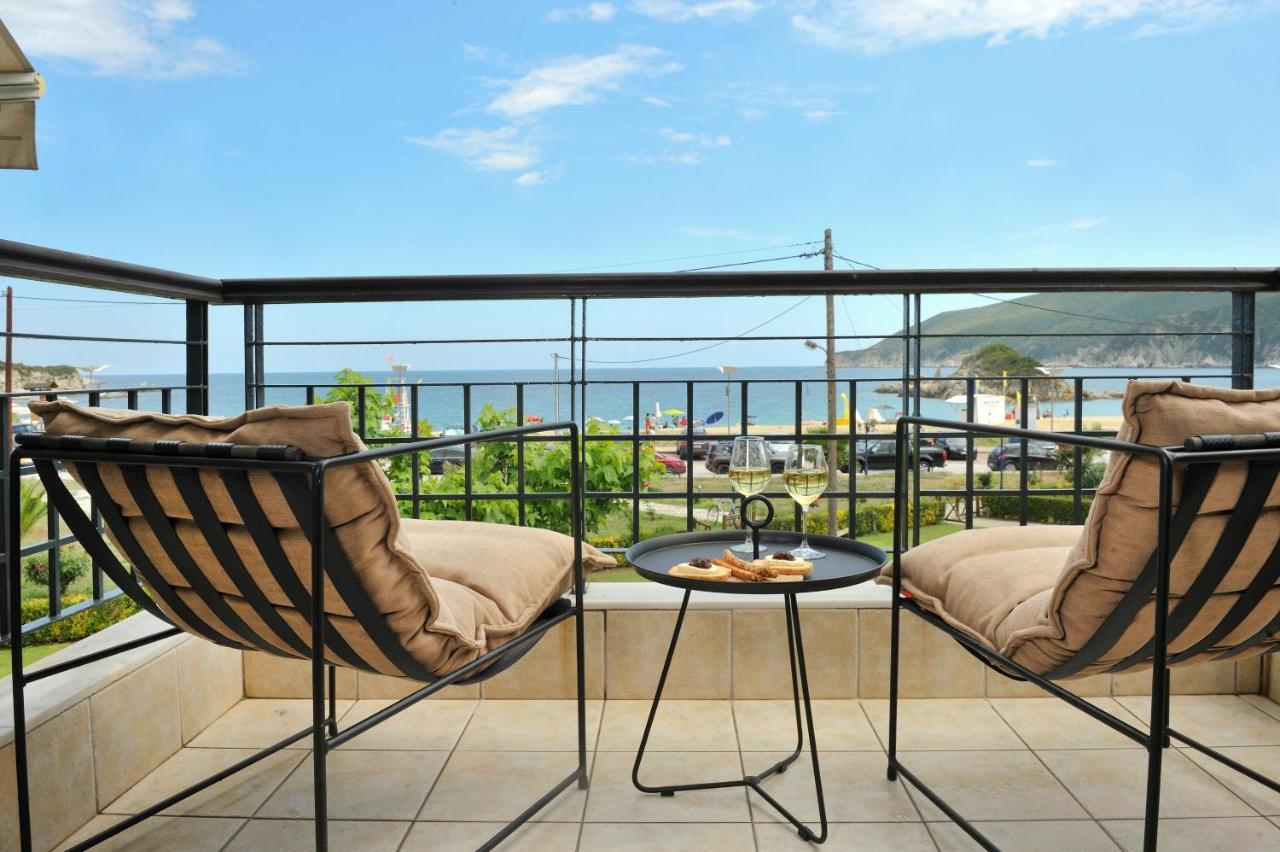 Seathon Seafront Beach Villa In Kalamitsi Zewnętrze zdjęcie