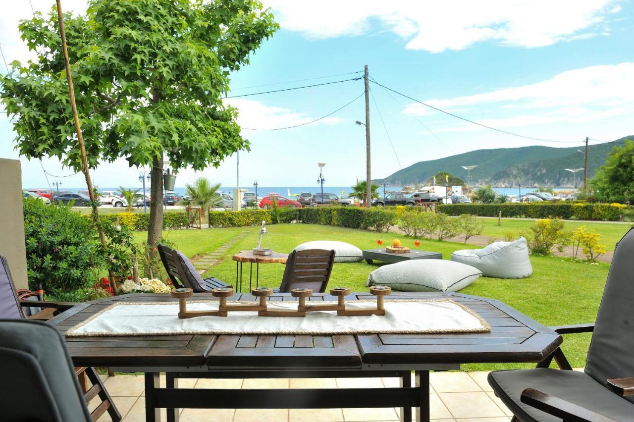 Seathon Seafront Beach Villa In Kalamitsi Zewnętrze zdjęcie